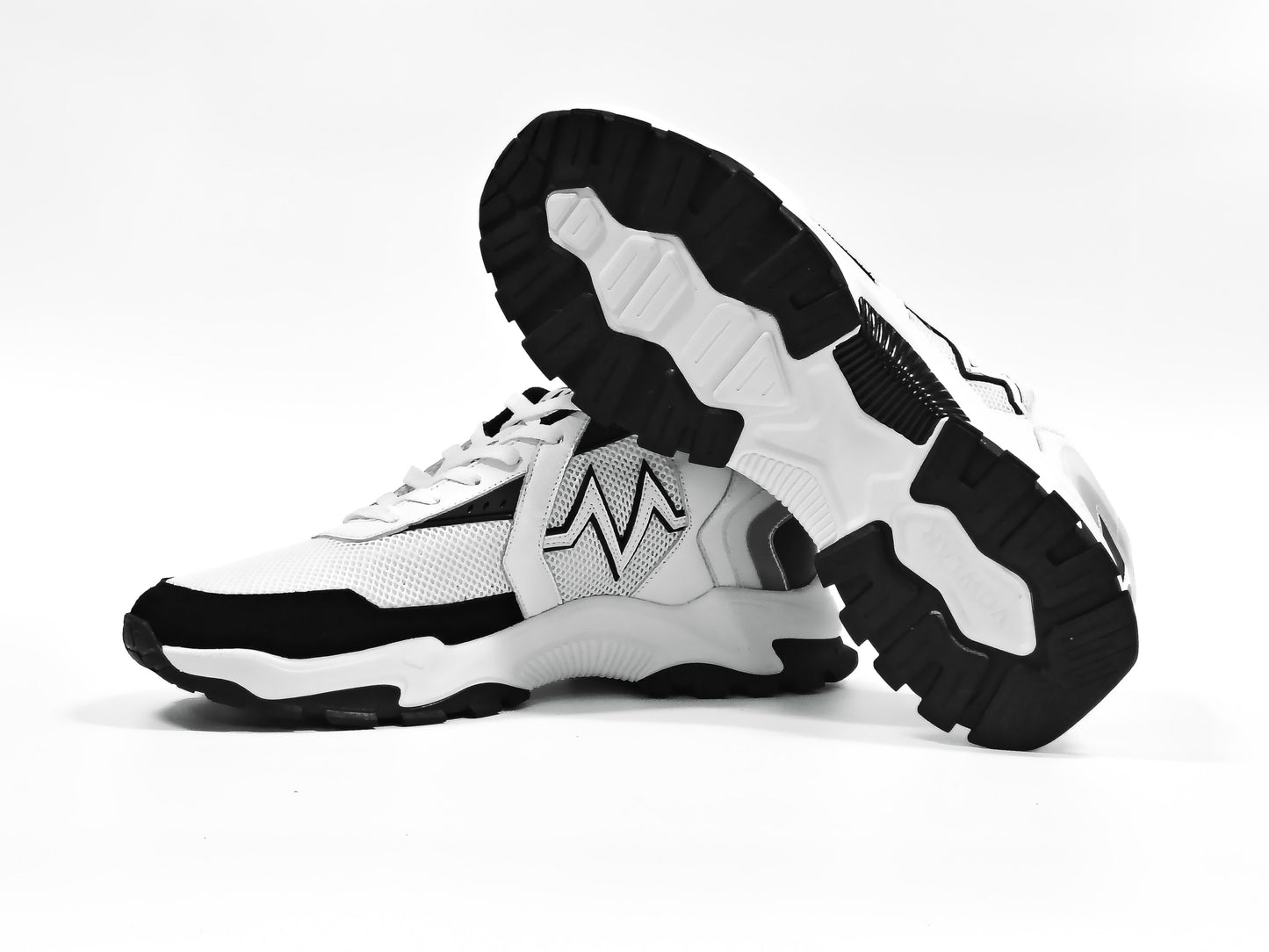 VOWLAR PREMIERES - White and Black