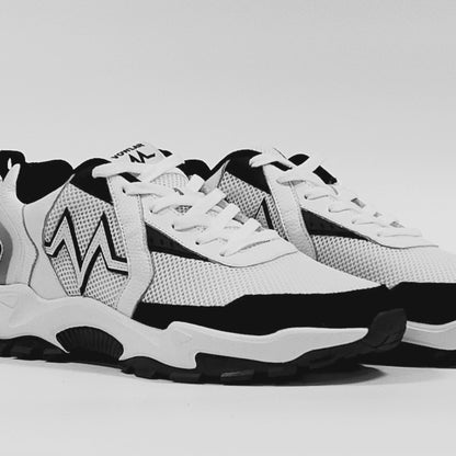 VOWLAR PREMIERES - White and Black